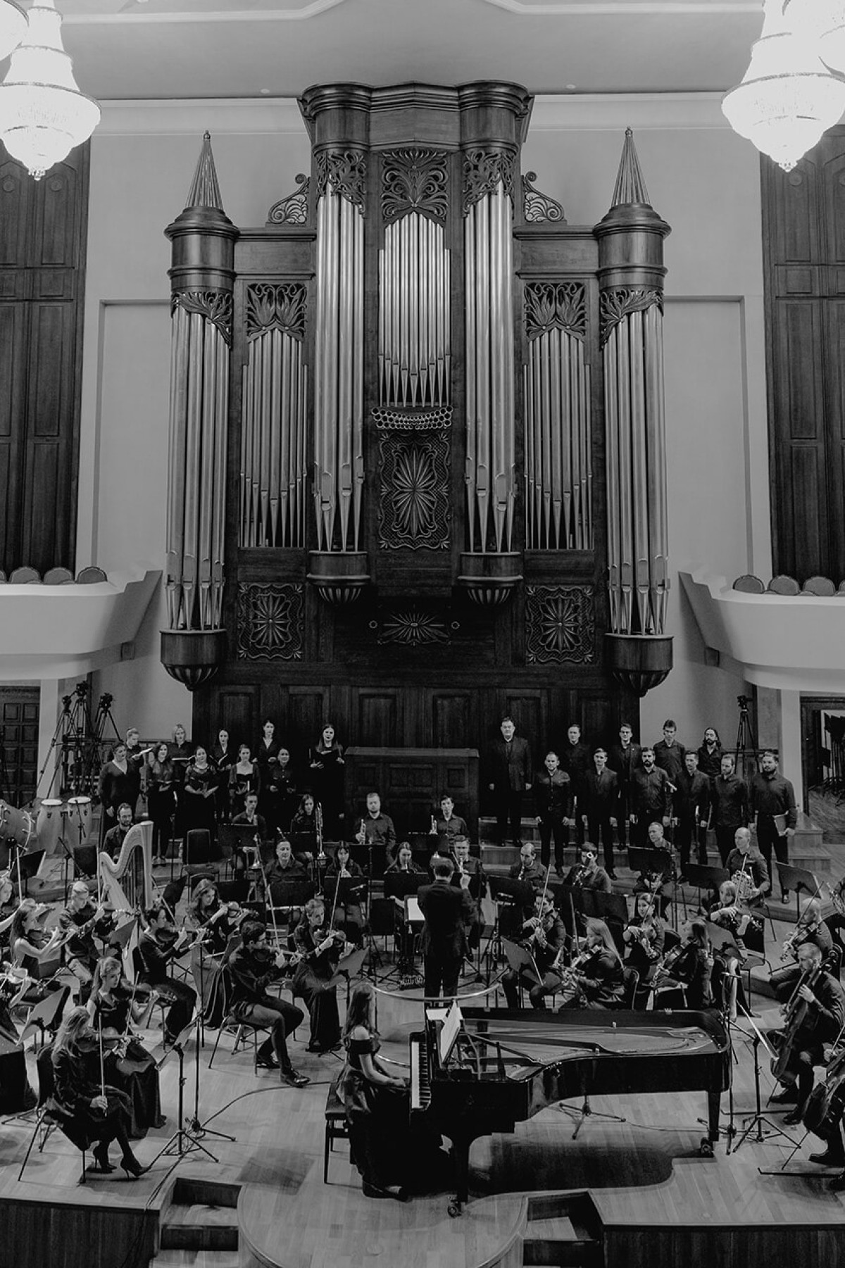 Фотография  для Оркестр CAGMO. Симфония Лана Дель Рей и Адель при свечах