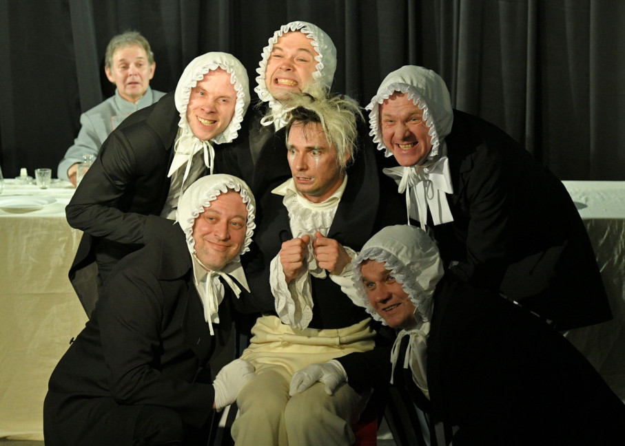 Фотография  для Смерть Тарелкина