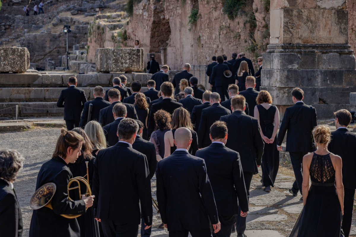 Фотография  для TheatreHD: Курентзис и Саша Вальц: Бетховен. Симфония № 7