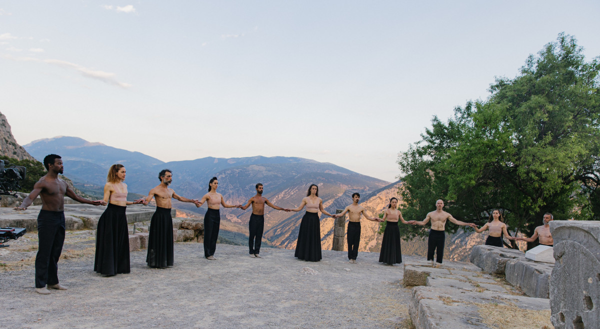 Фотография  для TheatreHD: Курентзис и Саша Вальц: Бетховен. Симфония № 7