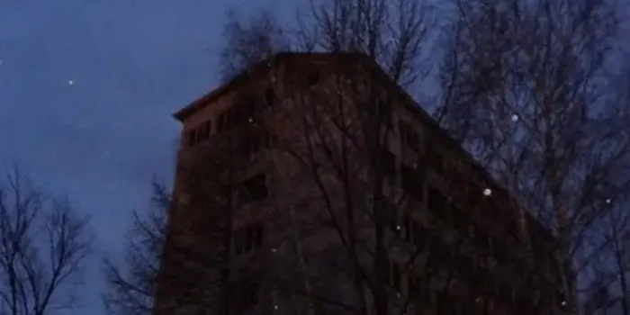 В Уфе пожарные спасли 13 жильцов из задымленного дома