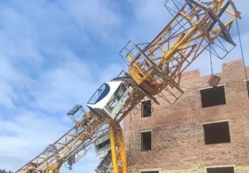 ЧП с башенным краном под Уфой: СКР проводит проверку