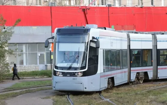 Переданный из Москвы трамвай Pesa-Fokstrot запустили на маршруте № 18 в Уфе