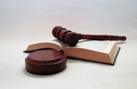 Жительницу Уфы осудят за нападение на МФО по заданию мошенников