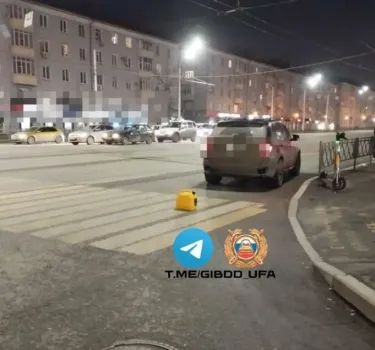 В Уфе водитель иномарки сбил женщину и 10-летнего ребёнка на пешеходном переходе