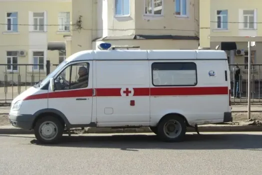 В Башкирии девушка во время поездки выпала из автомобиля, водитель скрылся