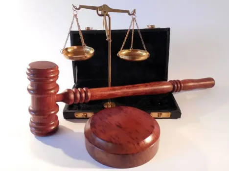 В Уфе мужчина ударом ноги сломал палец своей жене