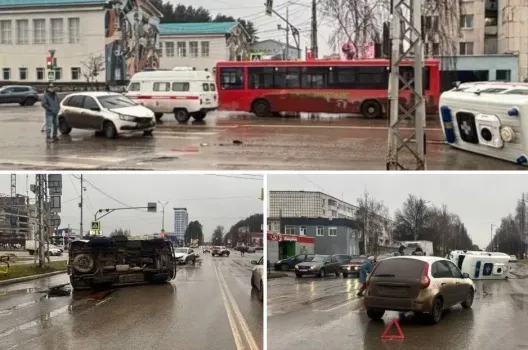 На перекрестке в Нефтекамске столкнулись Granta и «скорая»: два человека пострадали