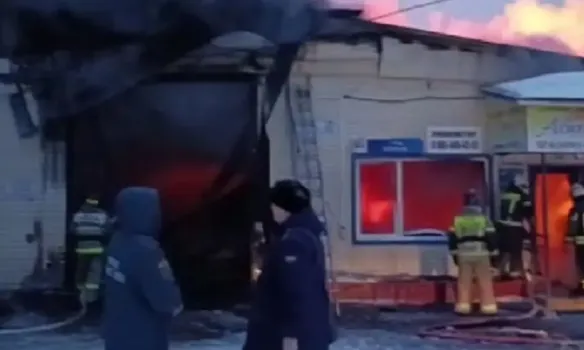 Ночной пожар в автосервисе в Учалах: что известно о происшествии