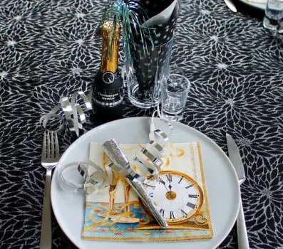 Как сделать новогодний стол полезным для здоровья: советы башкирского гастроэнтеролога