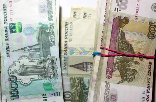 Башстат назвал отрасли с зарплатами выше 100 тысяч рублей