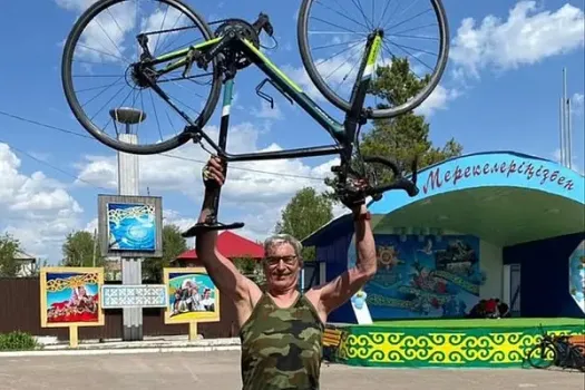 70-летний житель Уфы решил проехать на велосипеде до Казахстана