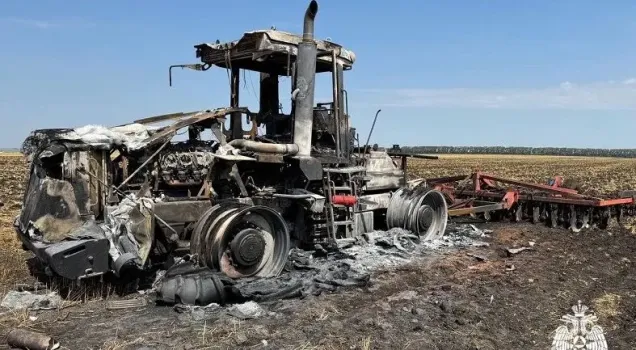 В Башкирии трактор вспыхнул во время полевых работ
