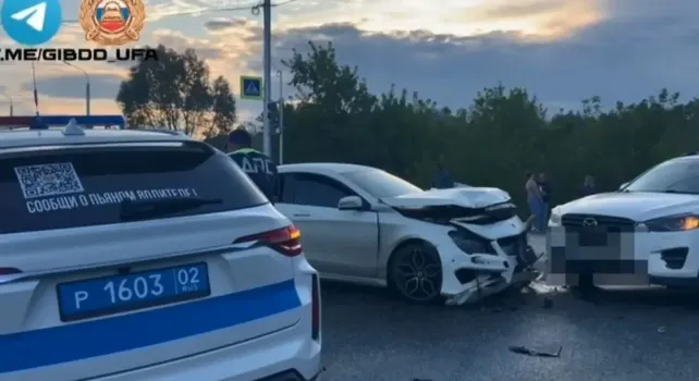 Массовая авария в Уфе: серьезно пострадали четыре человека