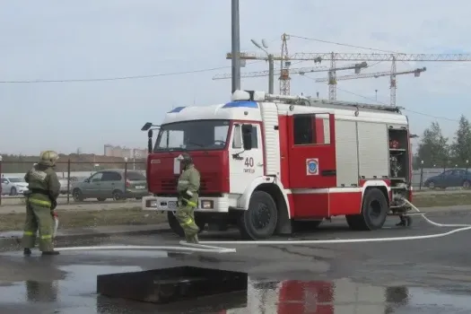 В Уфе Дед Мороз загорелся во время запуска фейерверка