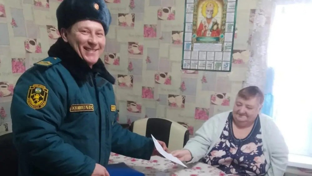 В Башкирии спасатели проводят рейды по профилактике пожаров в праздники