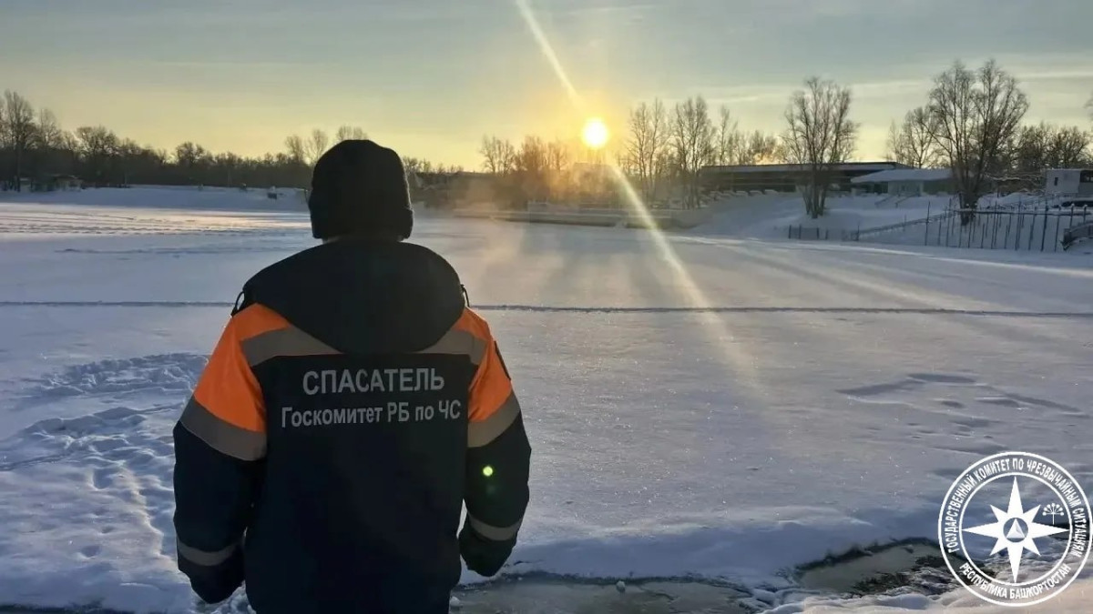 Спасатели Башкирии проводят рейды на зимних водоемах для безопасности рыбаков