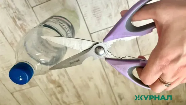 Закрываем стеклянные банки без крышек: простой лайфхак с пластиковой бутылкой