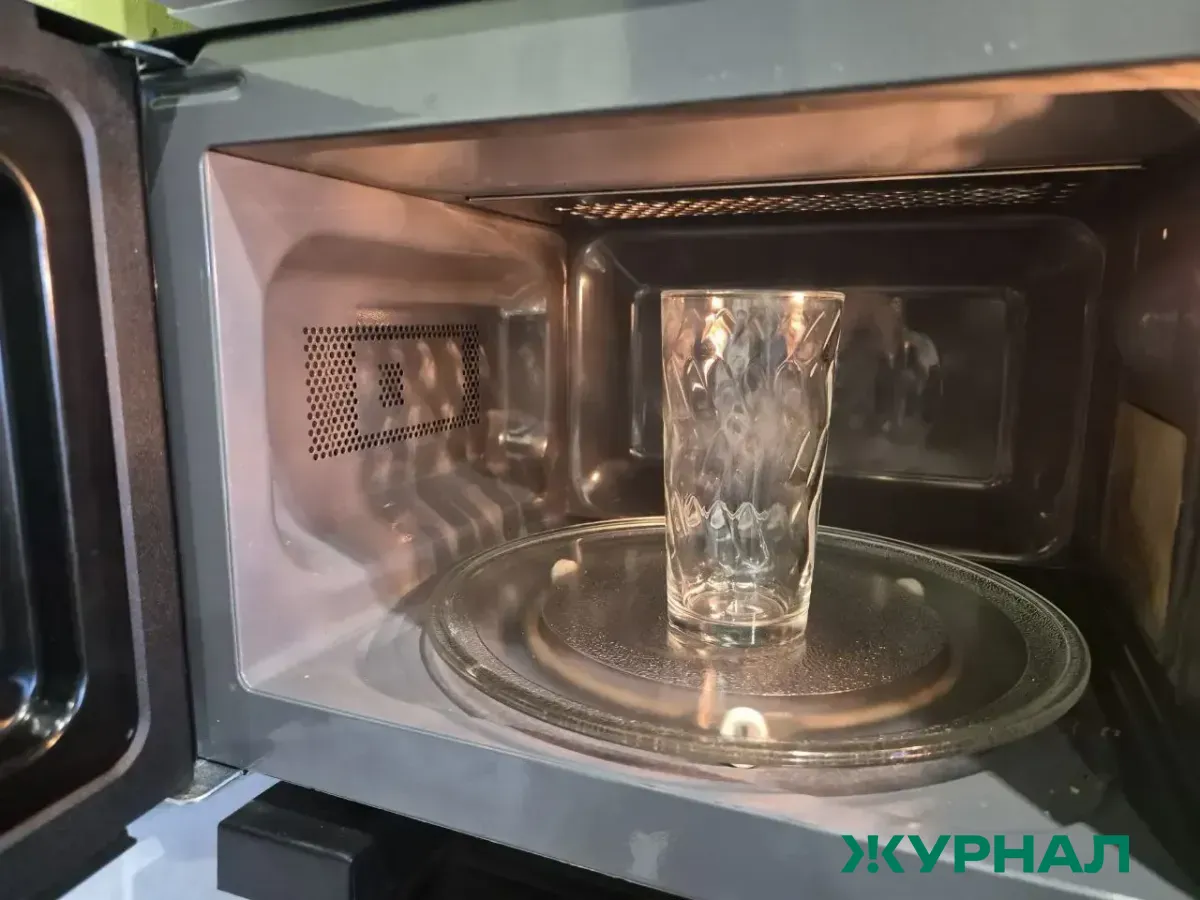 Пить теплую воду натощак: как это поможет улучшить здоровье и сбросить лишний вес