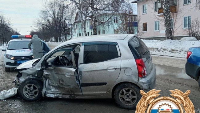 Столкновение автомобилей Kia в Башкирии: трое пострадавших, в том числе ребенок