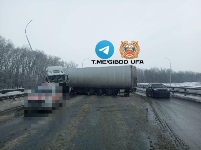 ДТП с тягачом в Уфе: пострадал водитель, начато расследование
