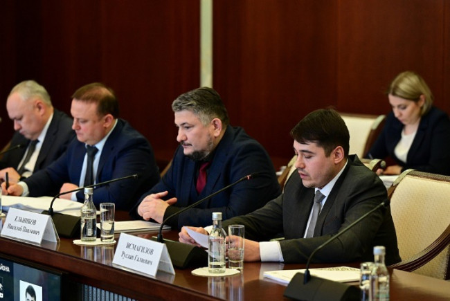 Хабиров обсудил инвестиции в Уфимском районе на заседании инвесткомитета