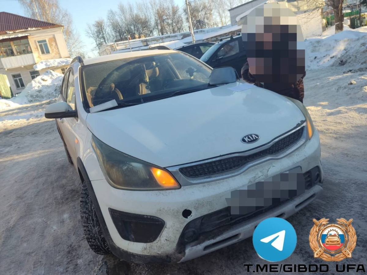 В Уфе иномарка сбила 92-летнего пешехода на парковке