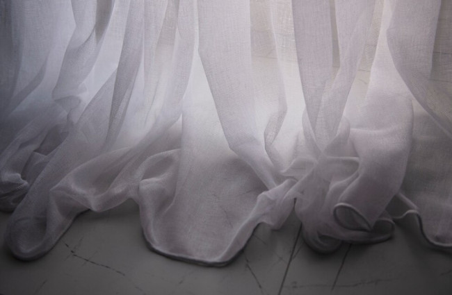 Как постирать шторы без снятия крючков и сэкономить время