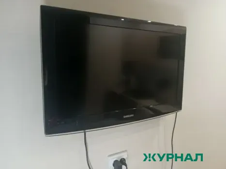 Психолог объяснил, как телевизор во время еды влияет на здоровье