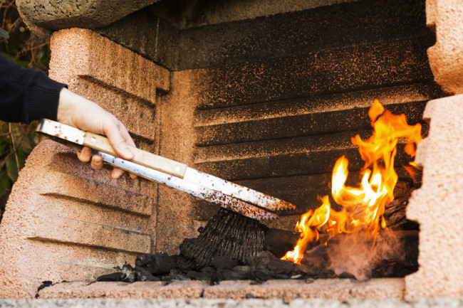 Очистите дымоход печи с помощью картошки: простой и эффективный метод