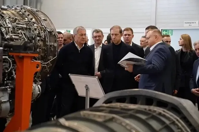 Хабиров и Мантуров обсудили развитие промышленности в Башкортостане