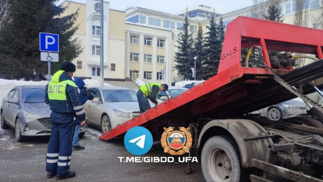 В Уфе началась эвакуация автомобилей для уборки снега