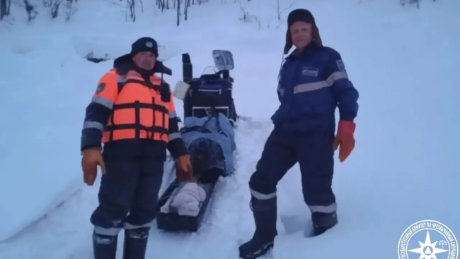Рыбак застрял на Юмагузинском водохранилище, спасатели пришли на помощь