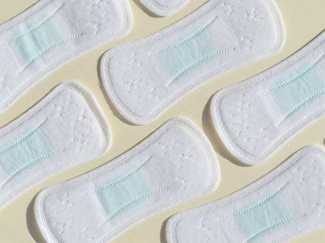 Гигиенические прокладки на кухне: как сохранить соль и перец сухими