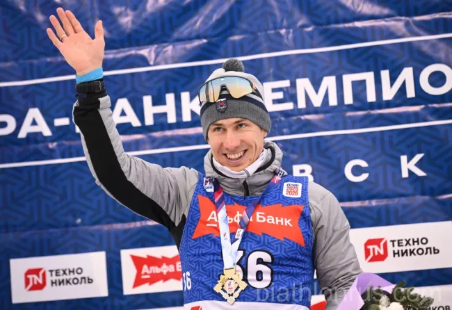 Латыпов завоевал серебро в масс-старте на чемпионате России по биатлону в Тюменской области