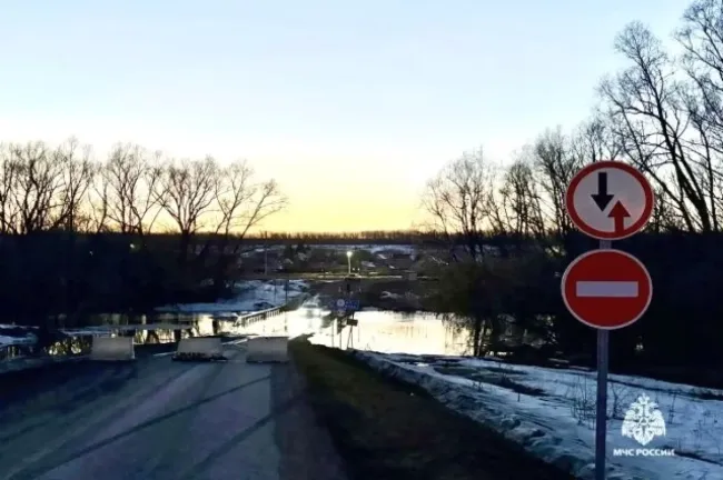 Движение по мосту через реку Куганак в Стерлитамакском районе приостановлено из-за паводка