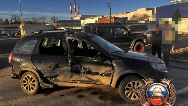 В Уфе в ДТП на Индустриальном шоссе пострадал водитель &laquo;Лады Гранты&raquo;