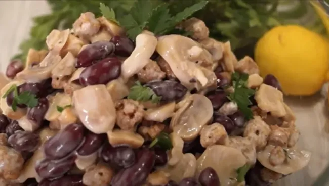 Салат &laquo;Секунда&raquo;: готовьте вкусное блюдо за считанные минуты из простых ингредиентов