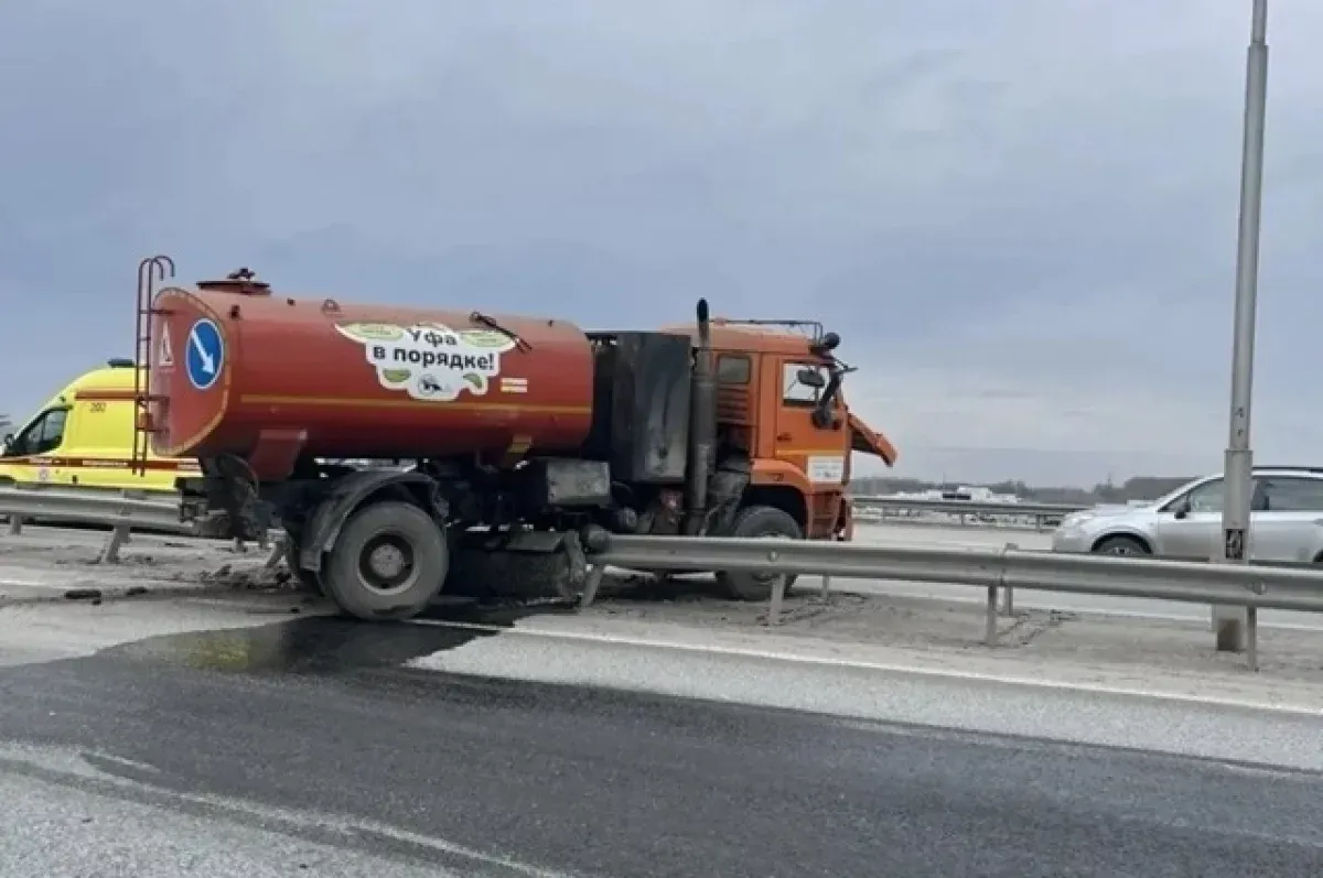Массовое ДТП на трассе Уфа — Оренбург: столкнулись пять автомобилей