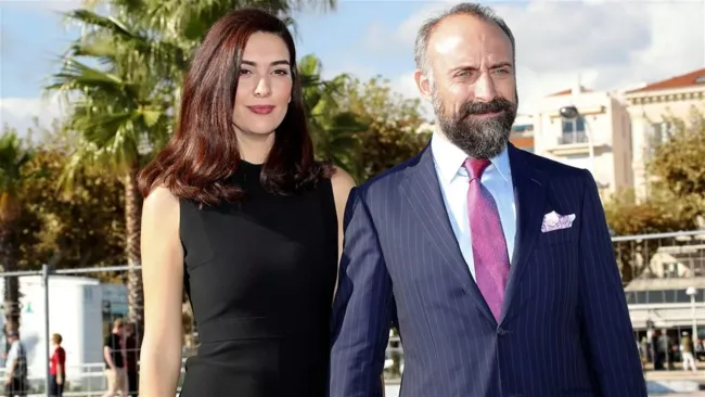 Халит Эргенч и Бергюзар Корель: как любовь победила преграды и сохранила семью