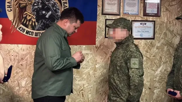 Мэр Уфы Ратмир Мавлиев наградил бойцов СВО медалями Шаймуратова