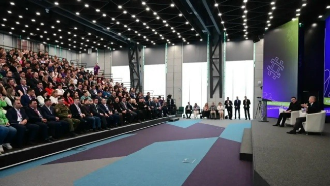 Хабиров встретился с молодыми депутатами в Уфе