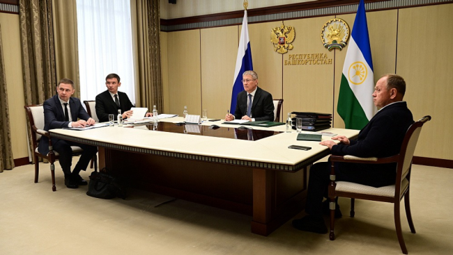 Хабиров обсудил с Хуснуллиным развитие инфраструктуры и ЖКХ в Башкирии