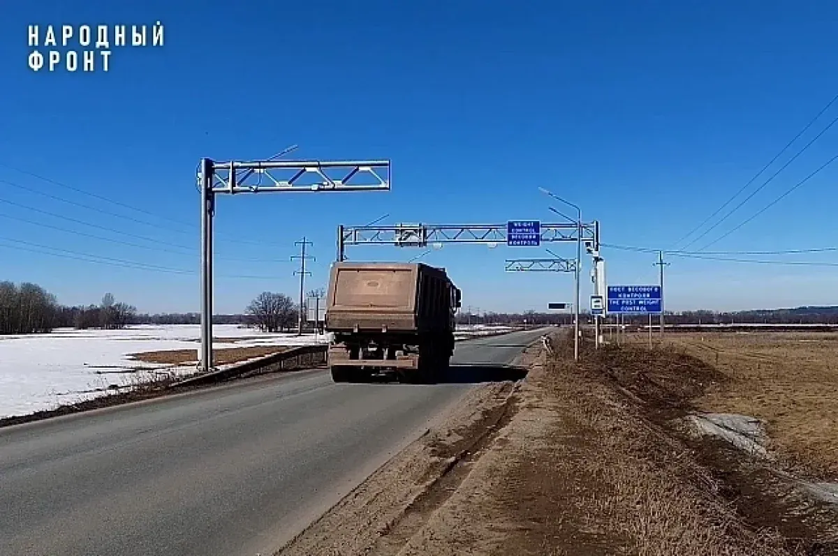 Перегрузка самосвалов вновь разрушает дорогу под Уфой