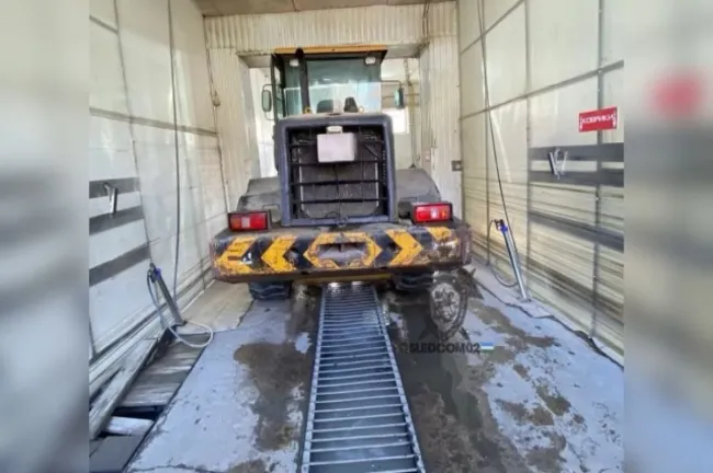 Уборщица погибла в результате наезда погрузчика на предприятии в Благовещенске