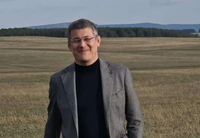 Хабиров отменил оперативное совещание из-за поездки в Ташкент