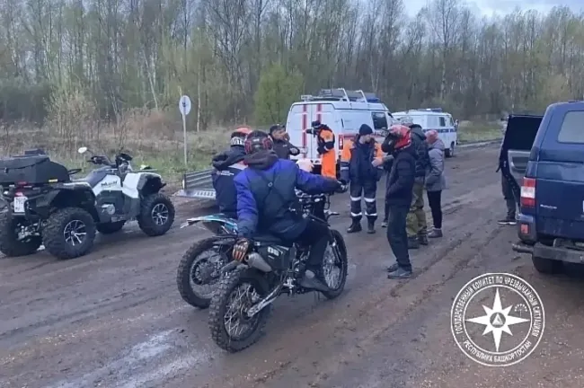 Спасатели нашли трех подростков-питбайкеров, застрявших в грязи в Башкирии