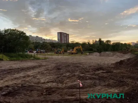 Строительная техника разбила дороги в поселке 8 Марта