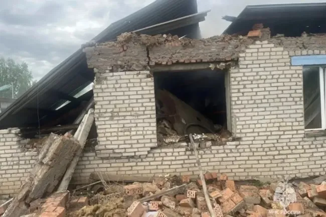 Взрыв газовоздушной смеси разрушил дом в селе Новопавловка, пострадавших нет