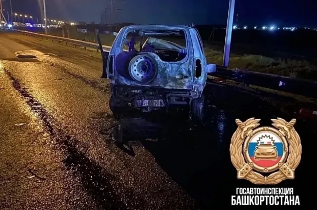 Лобовое столкновение автомобилей под Уфой привело к возгоранию одной из машин